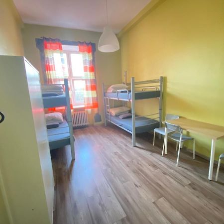ורשה Oliwka Hostel מראה חיצוני תמונה