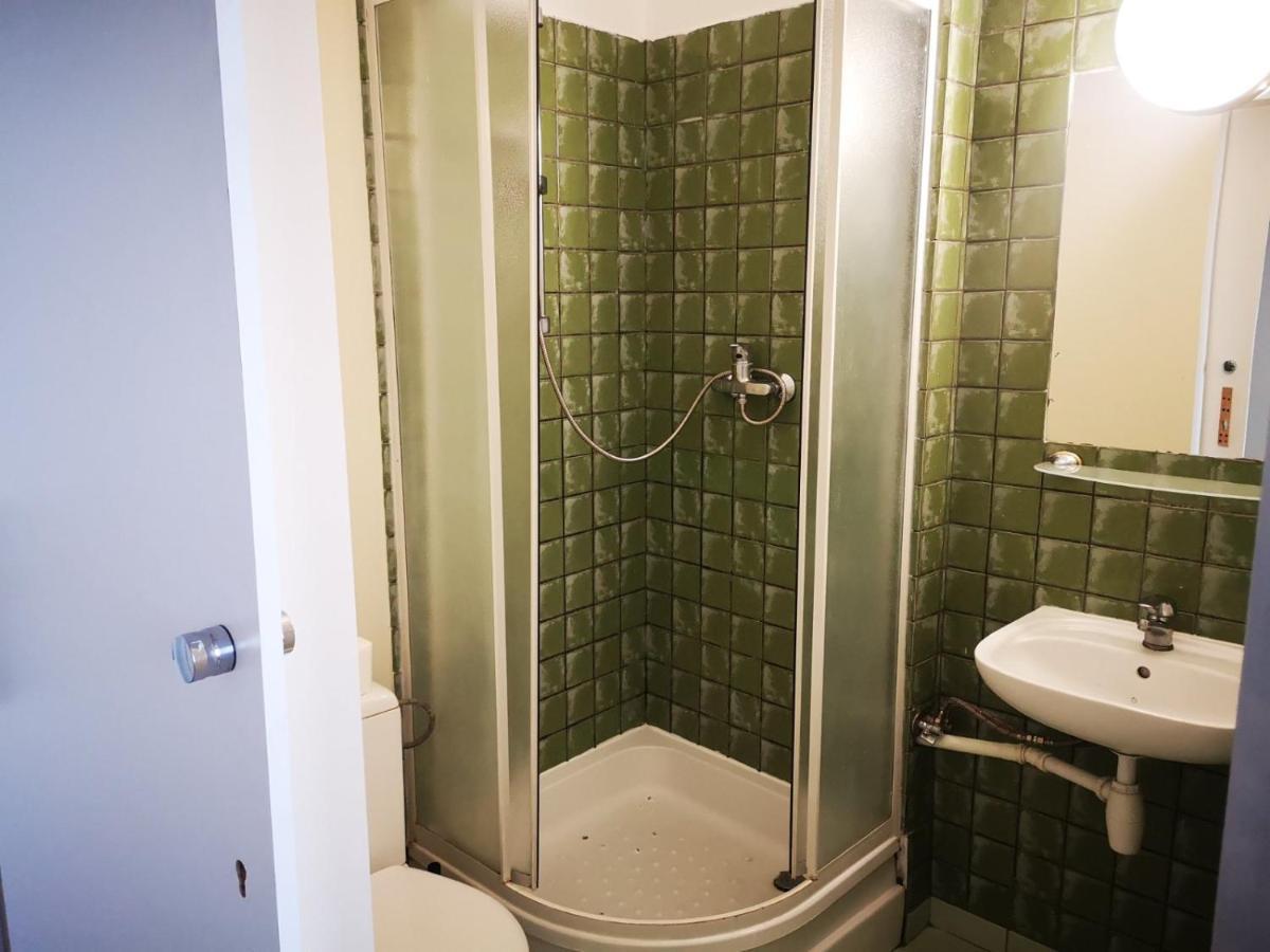 ורשה Oliwka Hostel מראה חיצוני תמונה