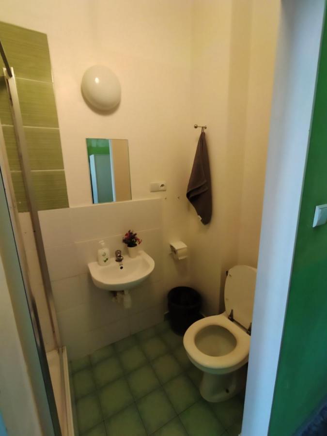 ורשה Oliwka Hostel מראה חיצוני תמונה