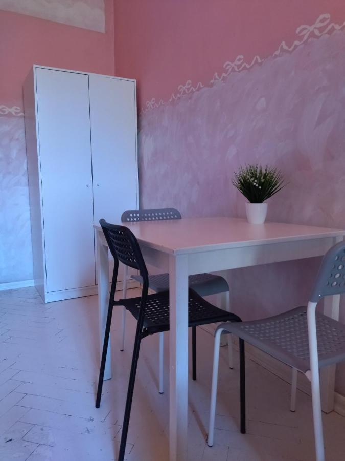 ורשה Oliwka Hostel מראה חיצוני תמונה