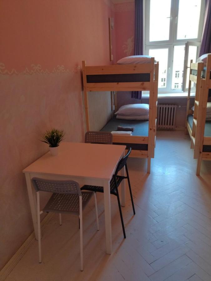 ורשה Oliwka Hostel מראה חיצוני תמונה