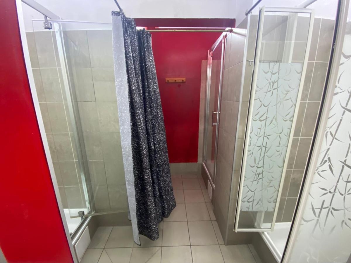 ורשה Oliwka Hostel מראה חיצוני תמונה