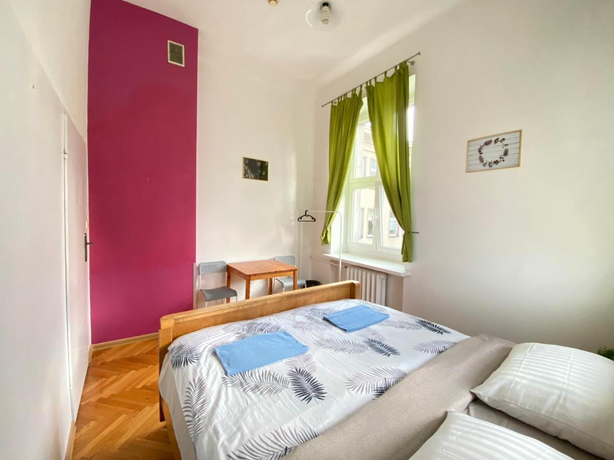 ורשה Oliwka Hostel מראה חיצוני תמונה